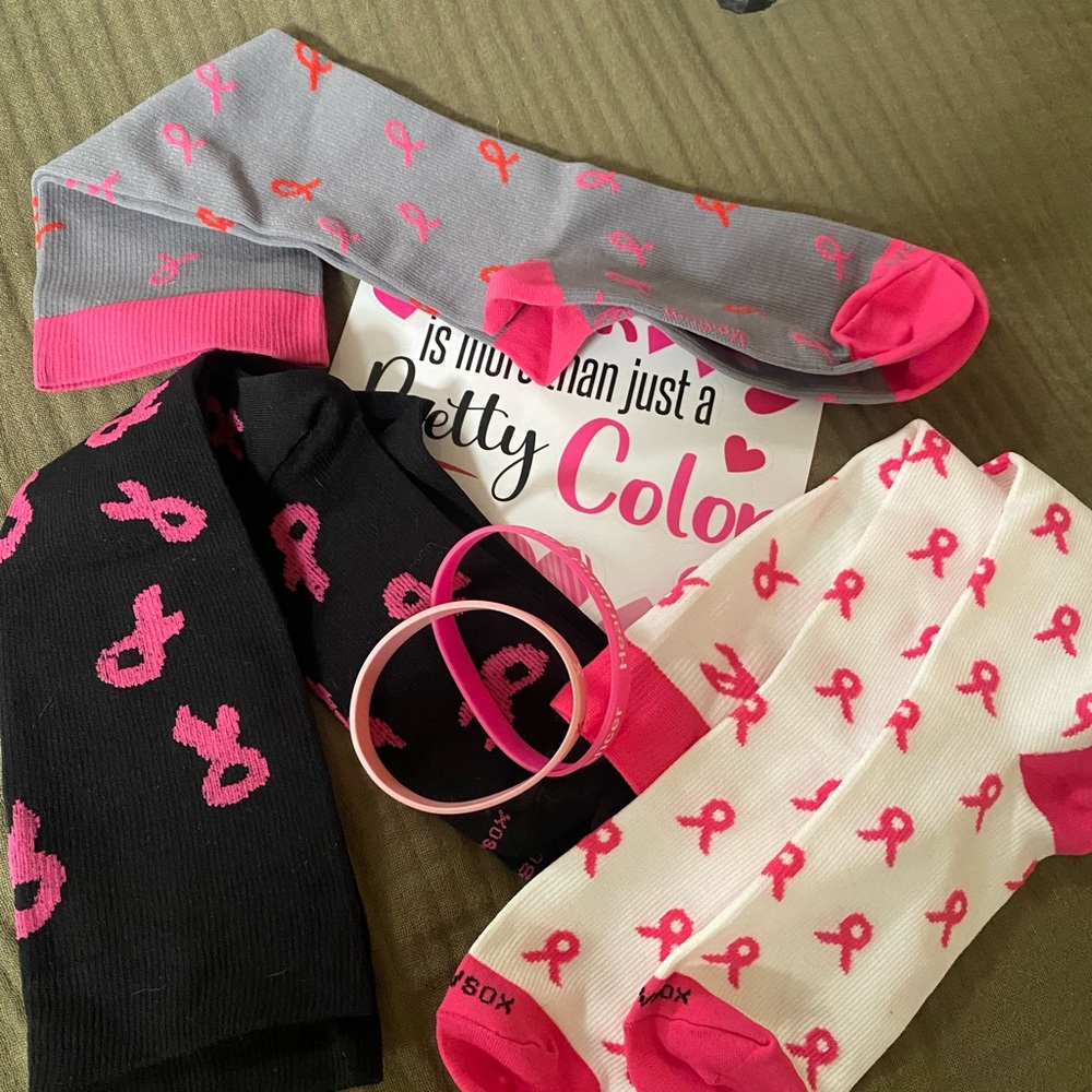 3 pairs breast cancer awareness socks